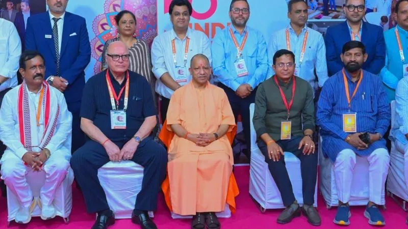 निर्यात में UP की बड़ी छलांग, 10 साल में ढाई गुना बढ़कर 2 लाख करोड़ के पार पहुंचा, कालीन उद्योग बना वैश्विक पहचान