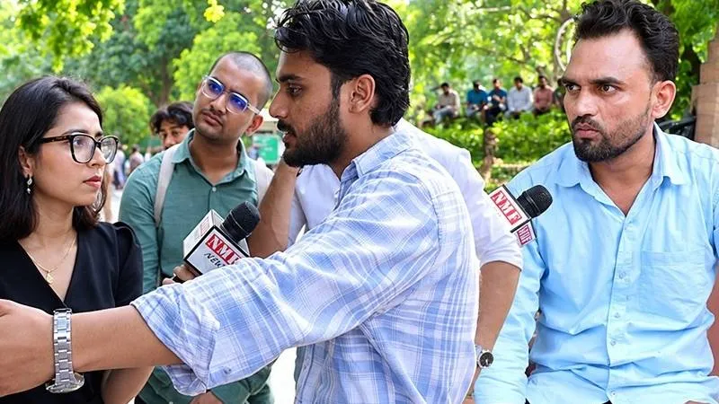 Influencer के दावों पर Gen-Z के सवाल, क्या प्रोटेस्ट की कहानी कुछ और है ?