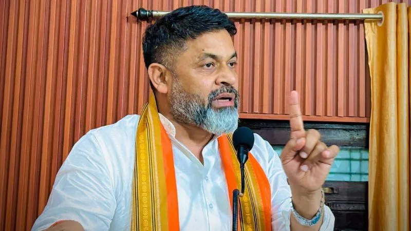 ‘वोट देगा अहीर, लैपटॉप लेगा जहीर’, बीजेपी MLC सुभाष यदुवंश ने साधा अखिलेश पर निशाना, मुस्लिम तुष्टिकरण को लेकर कसा तंज