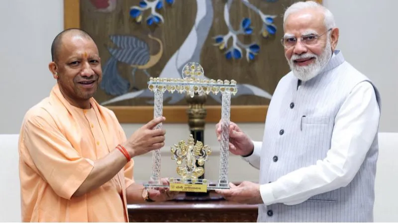 'समर्पण, दृढ़ इच्छाशक्ति और राष्ट्र प्रथम की भावना...', PM मोदी को शासन में 25 साल पूरे होने पर CM योगी ने दी बधाई