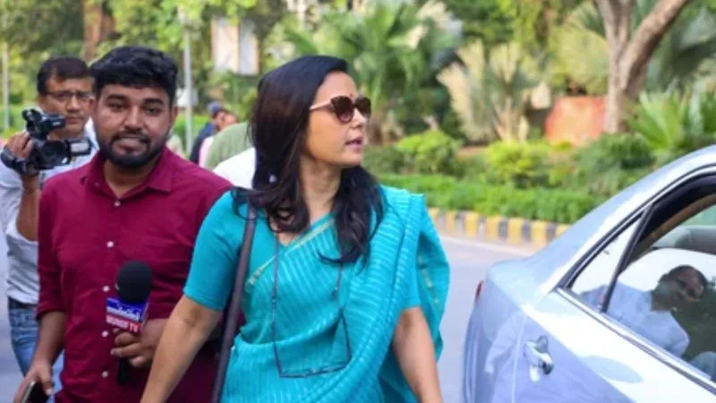 निशिकांत दुबे पर कमेंट पड़ा भारी, 2 करोड़ के मानहानि केस में फंसी महुआ मोइत्रा! कोर्ट की फटकार के बाद हटाया पोस्ट