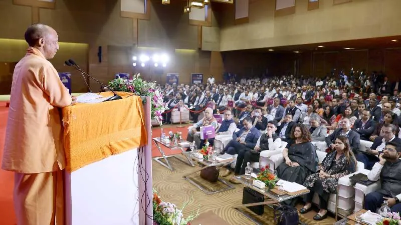 सीएम योगी के मार्गदर्शन में भव्य होगा अयोध्या का दीपोत्सव, तैयारियों पर मंथन