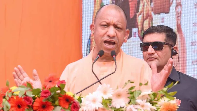 योगी सरकार में गुणवत्तापूर्ण शिक्षा पर जोर, परिषदीय विद्यालयों में 17 से 21 नवंबर तक होंगी अर्द्धवार्षिक परीक्षाएं