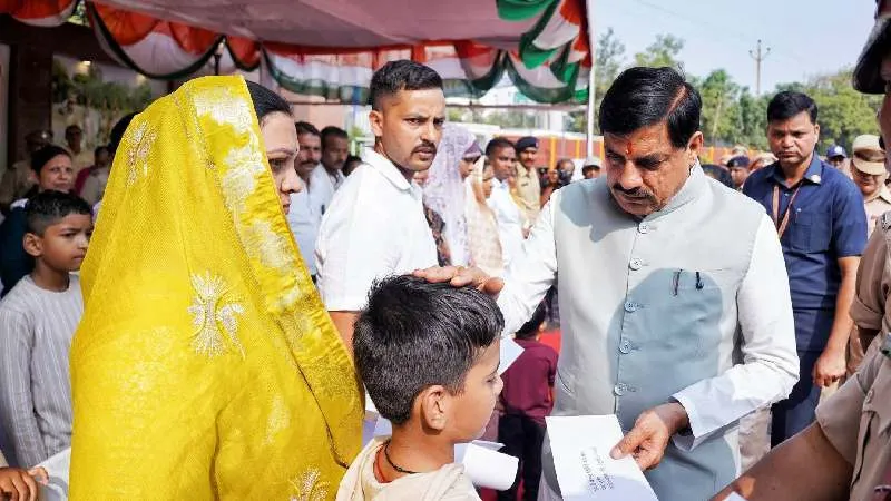 CM मोहन यादव का बड़ा ऐलान, शहीद पुलिसकर्मियों की पत्नी और माता-पिता को मिलेंगे 50-50 लाख रुपये