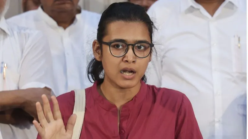 'मैं नहीं करूंगी साइन...', दिल्ली हाई कोर्ट के फैसले के बाद भी नेहा बोरा का पीस बॉन्ड भरने से इनकार, जानें क्या कहा