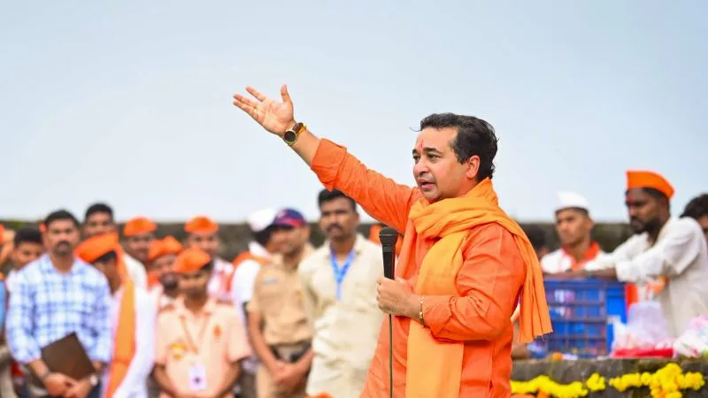 ‘आशीष बनकर आए तो…’, BJP नेता नितेश राणे की चेतावनी, गरबा-डांडिया महोत्सव में मुस्लिमों की एंट्री पर फिर बोला हमला