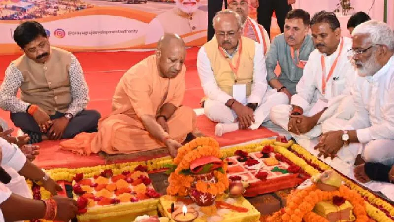 गोरक्षपीठ में रविवार को होगी महानिशा पूजा, हवन कर लोक मंगल का आशीर्वाद मांगेंगे सीएम योगी