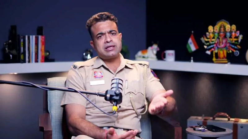‘सु$र, नामर्द, चूड़ियां पहन ले’, गाली खाई लेकिन बवाल नहीं होने दिया | Delhi Police | Anil Kumar