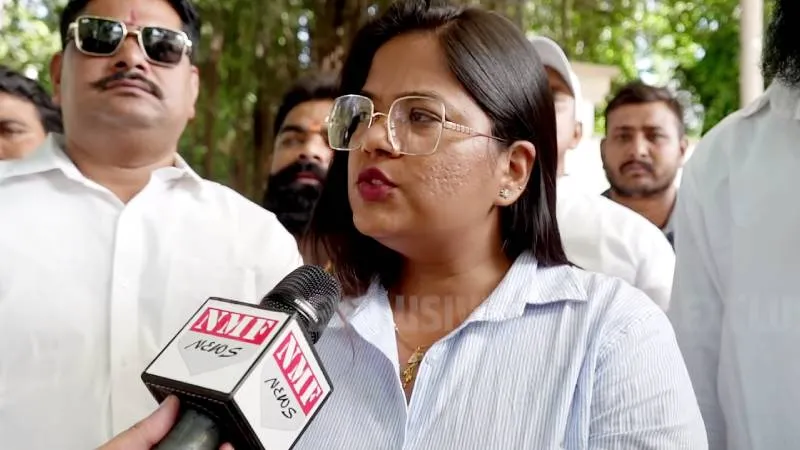 रोहिणी घावरी ने कोर्ट के बाहर खड़े होकर चंद्रशेखर की पोल खोल दी!