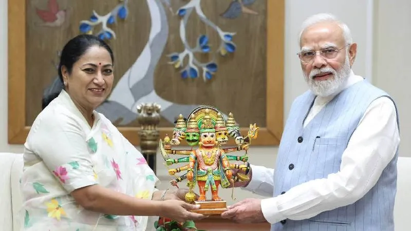 PM Modi के 25 साल पूरे, CM रेखा गुप्ता ने की तारीफ, बोलीं-विकसित भारत' के लिए लगातार कर रहे काम