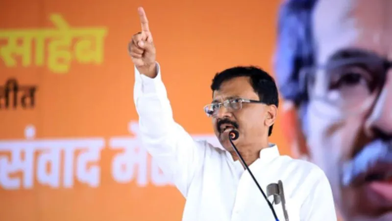 'भारत संभल जाए...', अल्बानिया की सुप्रीम कोर्ट में प्रदर्शनकारियों ने लगाई आग, संजय राउत ने दी सीखने की नसीहत, मचा बवाल