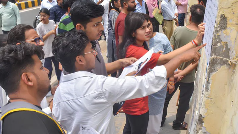 योगी सरकार में एक और परीक्षा पारदर्शिता के साथ पूरी... UP में 41,424 होमगार्ड पदों का फाइनल रिजल्ट जारी; ऐसे चेक करें रिजल्ट