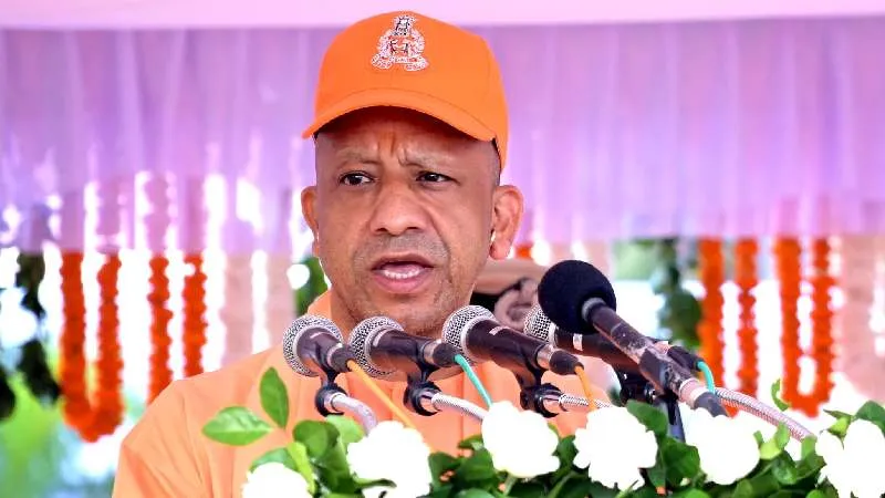 योगी सरकार में परिषदीय शिक्षा की गुणवत्ता को नई गति, शिक्षक संकुल बैठकों से संवरेगा शिक्षण