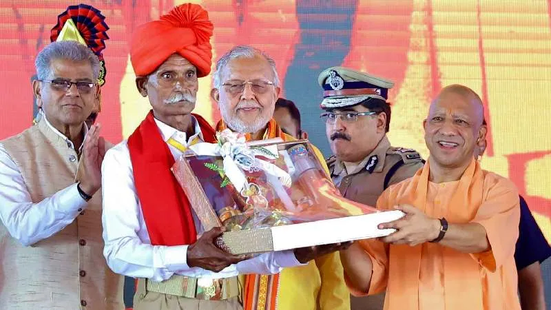 मानदेय बढ़ने और कैशलेस इलाज की सौगात से ग्राम प्रहरियों में खुशी, सीएम योगी का जताया आभार