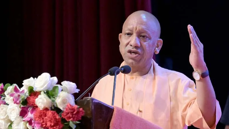रील के लाइक्स नहीं, रियल लाइफ में आगे बढ़ने का रास्ता दिखाती हैं किताबें : मुख्यमंत्री योगी आदित्यनाथ