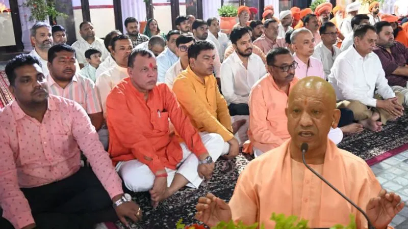 CM योगी ने प्रदेश की प्रगति-समृद्धि में नारीशक्ति की भूमिका को सराहा, दिखाई नए भारत के नए उत्तर प्रदेश के विकास की तस्वीर
