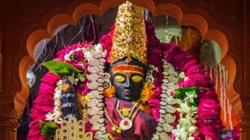 51 शक्तिपीठों में शामिल यूपी के ये पावन धाम, जानिए कहां और किस रूप में विराजती हैं माता