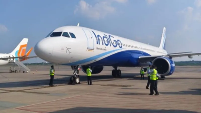 दिल्ली से चेन्नई जा रही इंडिगो फ्लाइट में पावर बैंक में लगी आग, मचा हड़कंप, हैदराबाद में की गई इमरजेंसी लैंडिंग