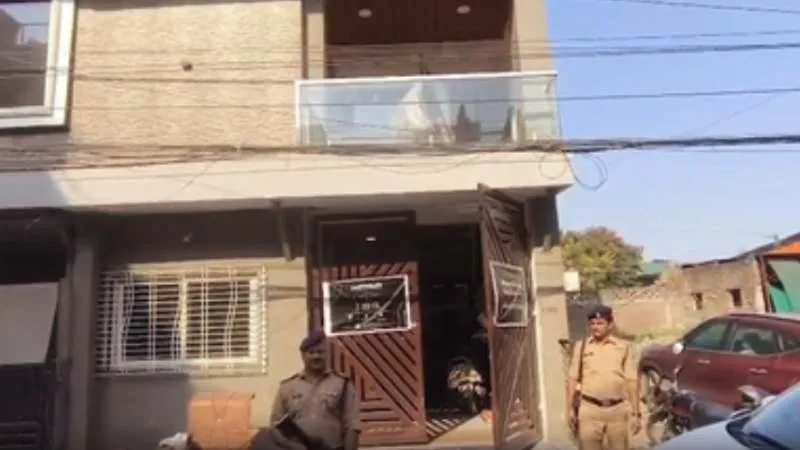 इंदौर-देवास में हेड कॉन्स्टेबल फिरोज खान के ठिकानों पर छापेमारी, 6.26 करोड़ की संपत्ति का खुलासा