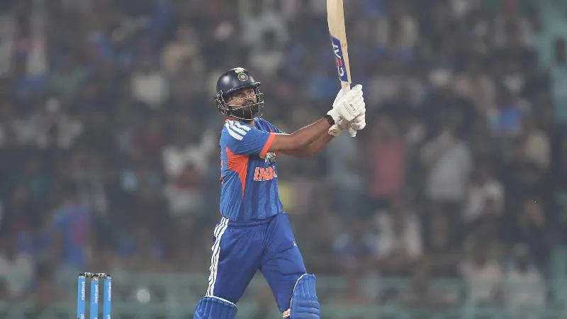 वेस्टइंडीज के खिलाफ श्रेयस अय्यर ने 42 गेंदों में जड़ा शतक! बनाए कई ऐतिहासिक रिकॉर्ड