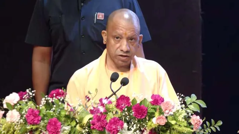 ‘ऑफिस-ऑफिस’ सीरियल की तरह न भटके आम आदमी, नागरिक संतुष्टि ही लोकसेवक का रिपोर्ट कार्ड: CM योगी