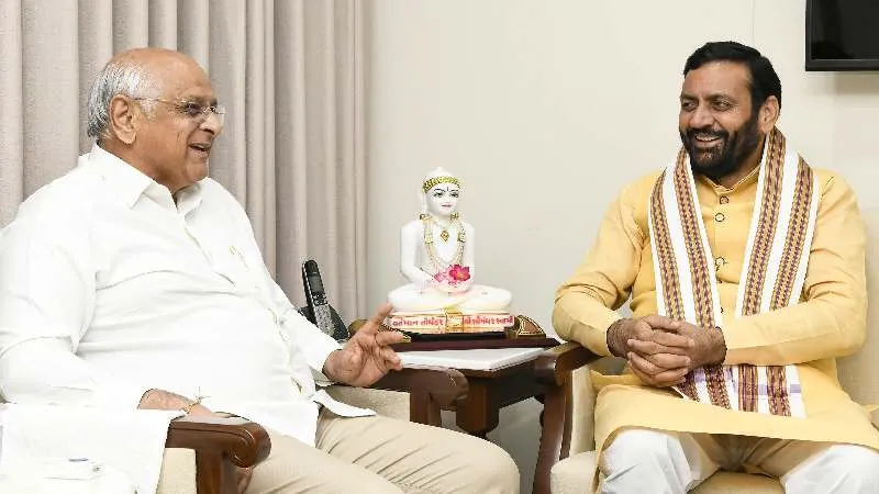 हरियाणा और गुजरात के रिश्तों को मिलेगी नई मजबूती, CM सैनी ने भूपेंद्र पटेल से की मुलाकात