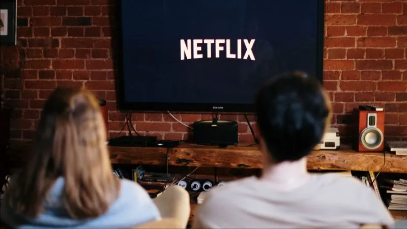 Netflix अकाउंट अचानक हुआ Hold? जानें किस वजह से रुक सकती है आपकी Streaming