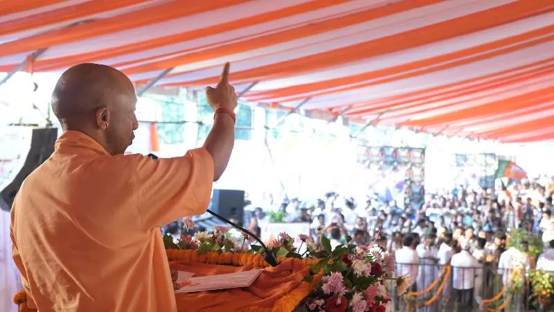 CM योगी के निर्देश पर नई आयुष पॉलिसी-26 का ड्राफ्ट तैयार, पीपीपी मोड से आयुष इंफ्रास्ट्रक्चर को मिलेगी मजबूती
