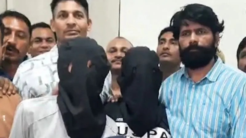 टाइगर श्रॉफ फायरिंग केस: 25 हजार रुपए में खरीदी थी वारदात में इस्तेमाल बाइक, तीनों आरोपियों की पहचान आई सामने