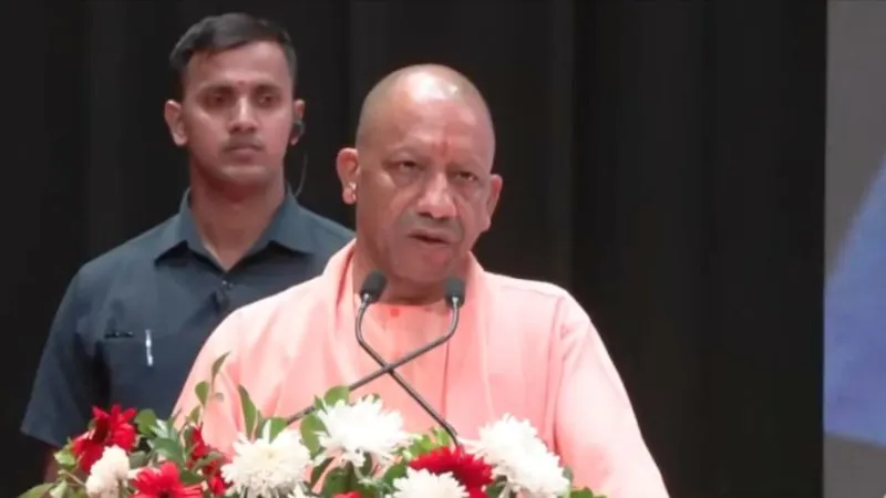 जाति के नाम पर समाज को बांटते रहे सपाई, किसानों के खून-पसीने की कमाई पर डालते थे डकैती : CM योगी