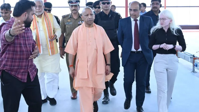 अरविंद लिमिटेड की नई इकाई का CM योगी ने किया निरीक्षण, 25 अक्टूबर को पीएम मोदी के हाथों लोकार्पण है प्रस्तावित