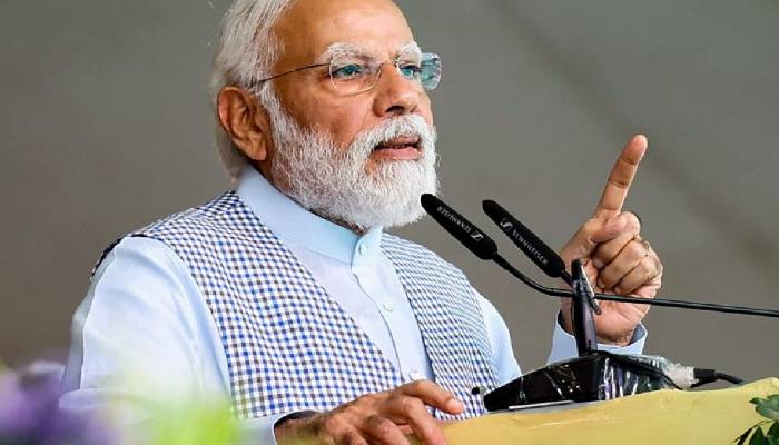 महाराष्ट्र में विधानसभा चुनाव  के बीच PM मोदी समेत राहुल गांधी ने जनता से क्या बोला ?