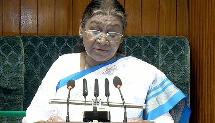 राष्ट्रपति द्रौपदी मुर्मु के अभिभाषण से शुरू हुई संसद का बजट सत्र, जानिए क्या कहा अपने संबोधन में