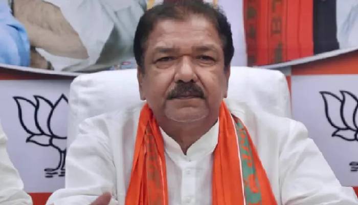 दिलीप जायसवाल का तंज, 'पिता का नाम नहीं होता तो तेजस्वी को कौन जानता'