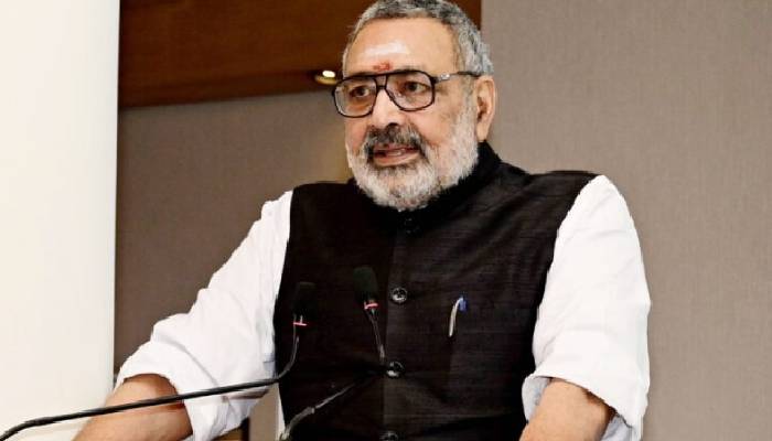 बिहार में वक्फ को लेकर नही थम रहा सियासी बवाल, गिरिराज सिंह ने तेजस्वी पर बोला हमला
