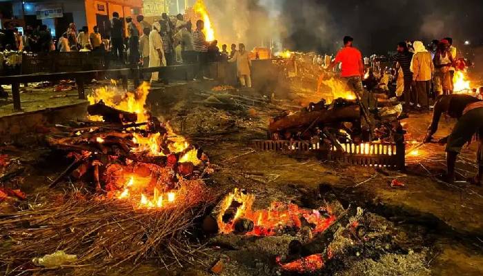 आखिर क्यों काशी के महाश्मशान में इन 5 लाशों को नही जलाया जाता है ? नाविक ने खोले राज