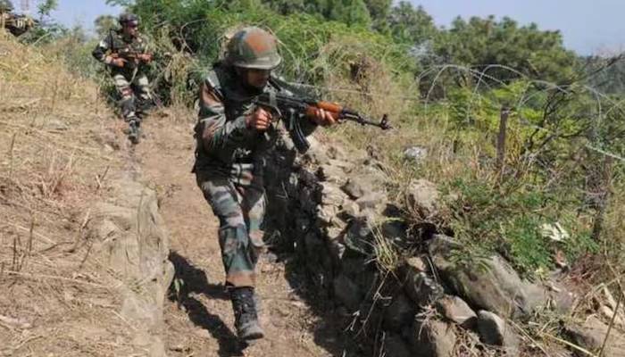 PAK ने फिर की नापाक हरकत, आधी रात LoC पर कई सैन्य चौकियों पर गोलीबारी, भारतीय सेना ने दिया मुंहतोड़ जवाब