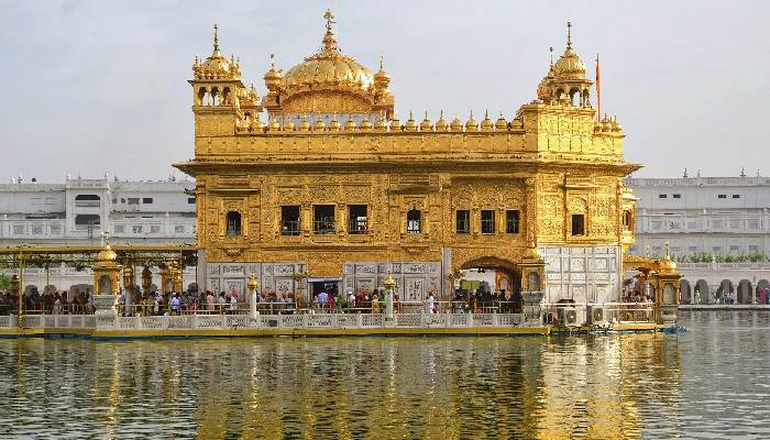 सेना ने बताई सच्चाई... स्वर्ण मंदिर में नहीं तैनात थी कोई एयर डिफेंस गन