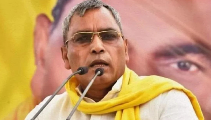 Waqf Amendment Bill : ओ.पी. राजभर ने विपक्ष पर साधा निशाना ,कहा - "यह वोट की राजनीति है। उन्हें मुस्लिम वोट खोने का डर है"
