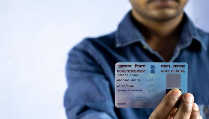 Pan Card Scam: क्या है पैन कार्ड स्कैम? IPPB ग्राहकों को कैसे निशाना बना रहे हैं स्कैमर्स?