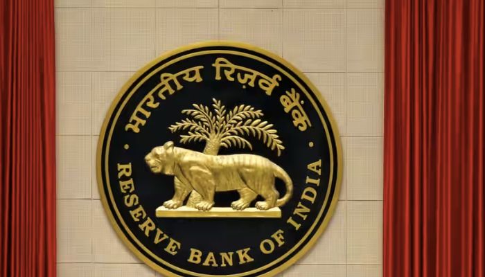 अगर बैंक हमेशा के लिए बंद हो जाए, तो क्या निकाल सकते हैं पैसे? जानें RBI के नियम