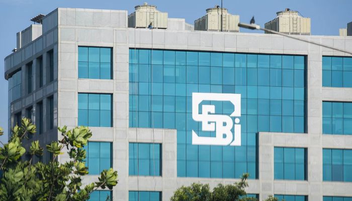 SEBI: सेबी के इन नियमों से ब्रोकरेज फर्म्स को होगा भारी नुक्सान, देने पड़ेंगे एक्स्ट्रा चार्ज