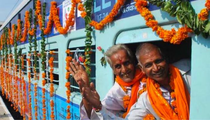दिल्ली सरकार की फ्री तीर्थ यात्रा योजना अब भी जारी, जानें कैसे करें आवेदन
