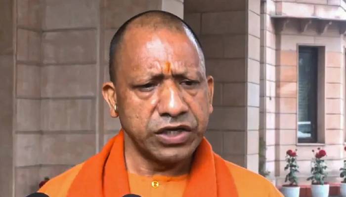 महाकुंभ भगदड़ को लेकर भावुक हुए मुख्यमंत्री योगी आदित्यानाथ ने मृतकों के परिजनों के लिए किया बड़ा ऐलान