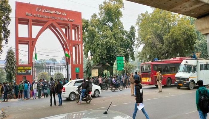 जामिया कैंटीन में हंगामा: छात्रों ने की तोड़फोड़, जानें क्या हैं बवाल की वजह?
