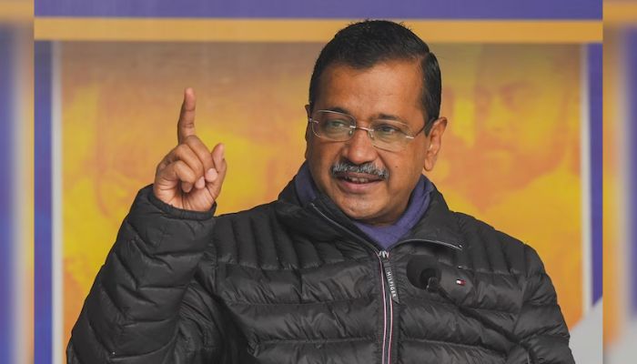 केजरीवाल ने चुनाव आयोग में दाखिल किया 6 पन्ने का जवाब, कहा- हमारे संघर्ष के बाद कम हुआ अमोनिया
