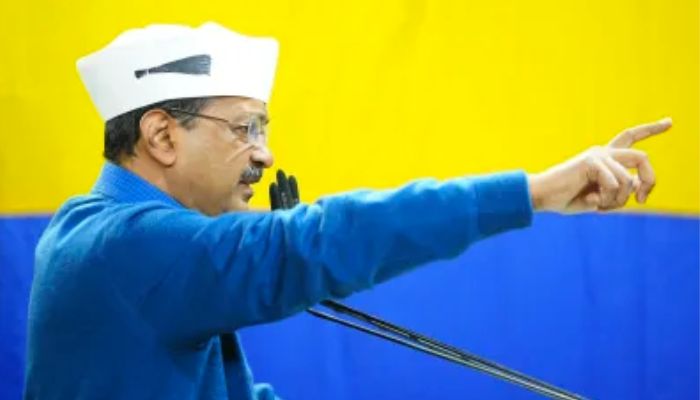 भाजपा समर्थकों से केजरीवाल की अपील- 'वोट झाड़ू पर दो, नहीं तो जेब पर पड़ेगा 25 हजार का बोझ'