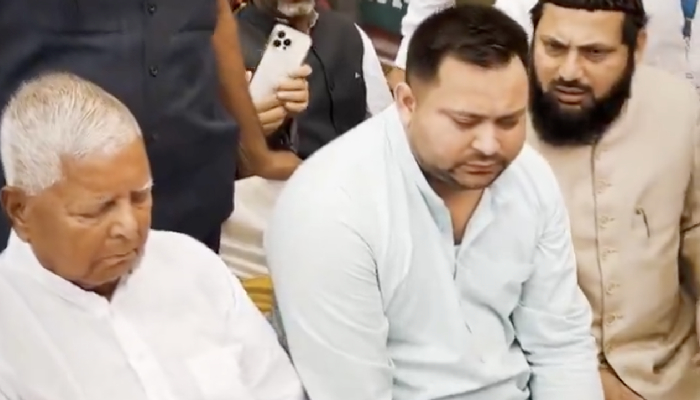 Patna : Waqf Board Bill के खिलाफ मुस्लिम संगठनों के विरोध प्रदर्शन में हुए शामिल हुए लालू और तेजस्वी शामिल