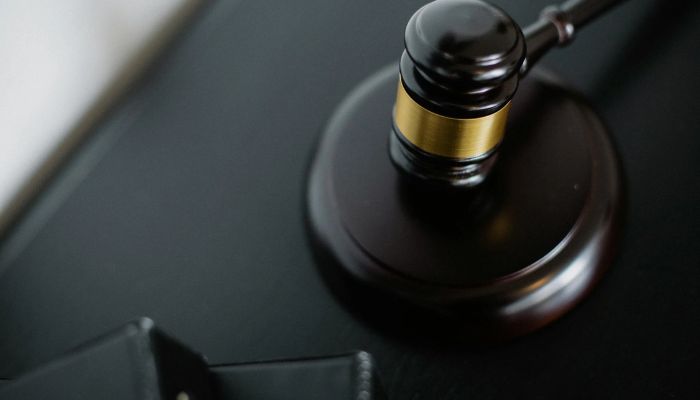 Social Media Law: इस नए कानून के दायरे में ही रह कर सोशल मीडिया पर करें कमेंट, वर्ना खानी पड़ सकती है जेल की हवा