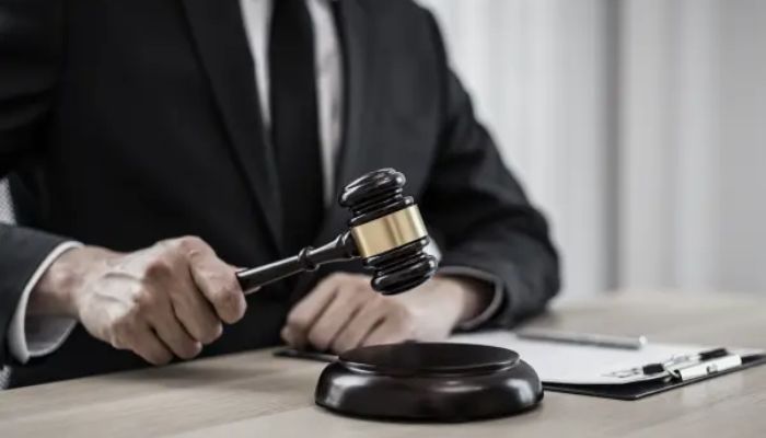 Public Vulgarity Law: अगर लड़कियों ने पहने आपत्तिजनक कपड़े तो मिल सकती है ये सजा और लग सकता है तगड़ा जुर्माना
